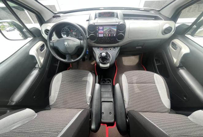 Peugeot Partner II Рестайлинг с пробегом 2012 года, цена 750 000 рублей, 235451 км, компактвэн, Автокод Объявления