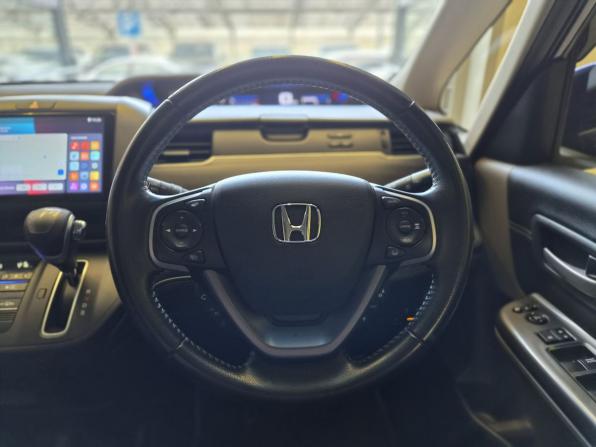 Honda Freed II с пробегом 2017 года, цена 1 490 000 рублей, 68000 км, компактвэн, Автокод Объявления