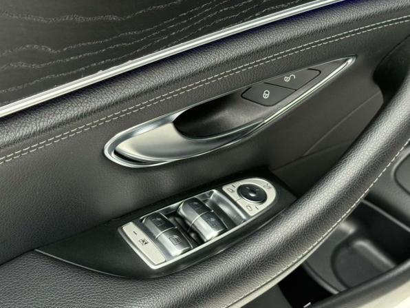 Mercedes-Benz E-Класс V (W213 S213 C238) с пробегом 2018 года, цена 3 790 000 рублей, 71745 км, седан, Автокод Объявления