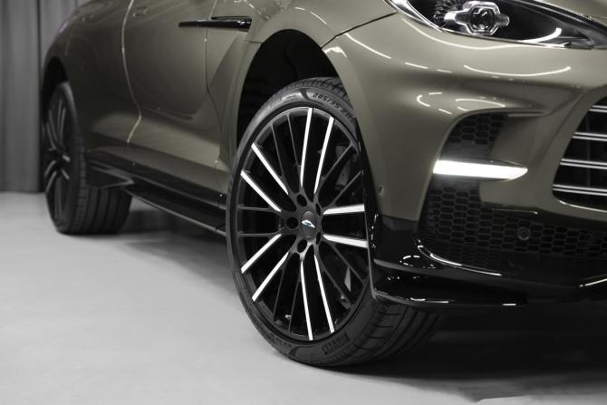 Новый Aston Martin DBX I 2025 года, цена 44 020 100 рублей, внедорожник, Автокод Объявления