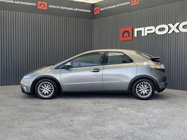 Honda Civic VIII Рестайлинг с пробегом 2008 года, цена 597 000 рублей, 254785 км, хэтчбек, Автокод Объявления