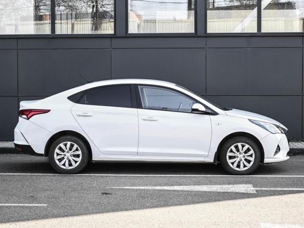 Hyundai Solaris II Рестайлинг с пробегом 2022 года, цена 1 429 000 рублей, 85143 км, седан, Автокод Объявления