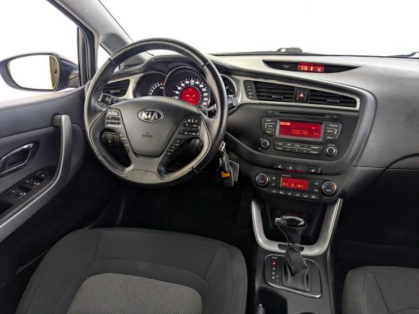 Kia Ceed II Рестайлинг с пробегом 2016 года, цена 1 300 000 рублей, 141054 км, универсал, Автокод Объявления