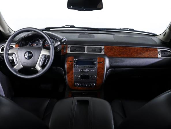 Chevrolet Tahoe III с пробегом 2012 года, цена 1 790 000 рублей, 201000 км, внедорожник, Автокод Объявления