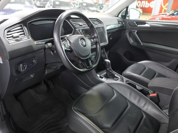 Volkswagen Tiguan II с пробегом 2018 года, цена 3 049 000 рублей, 74059 км, внедорожник, Автокод Объявления