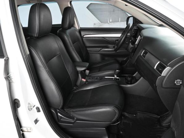 Mitsubishi Outlander III Рестайлинг 2 с пробегом 2016 года, цена 1 789 000 рублей, 98741 км, внедорожник, Автокод Объявления