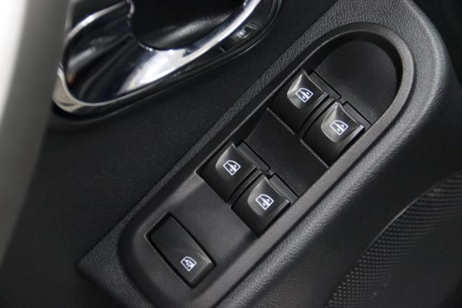 Nissan Terrano III (D10) с пробегом 2016 года, цена 1 495 950 рублей, 106799 км, внедорожник, Автокод Объявления
