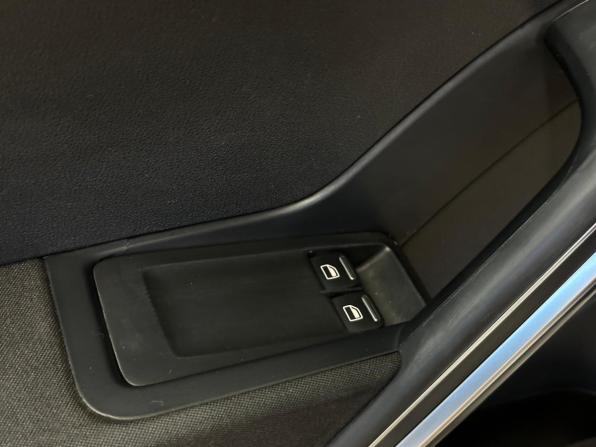 Volkswagen Beetle II (A5) с пробегом 2013 года, цена 1 297 000 рублей, 177297 км, хэтчбек, Автокод Объявления