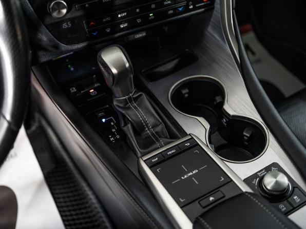 Lexus RX IV Рестайлинг с пробегом 2020 года, цена 4 700 000 рублей, 100460 км, внедорожник, Автокод Объявления