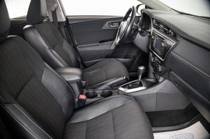 Toyota Auris II с пробегом 2013 года, цена 1 259 000 рублей, 150256 км, хэтчбек, Автокод Объявления
