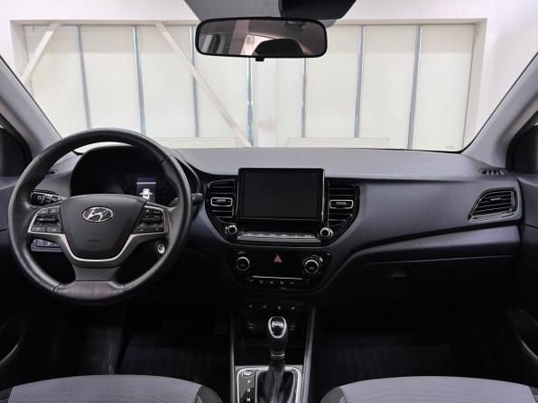 Hyundai Solaris II Рестайлинг с пробегом 2021 года, цена 1 750 000 рублей, 67753 км, седан, Автокод Объявления