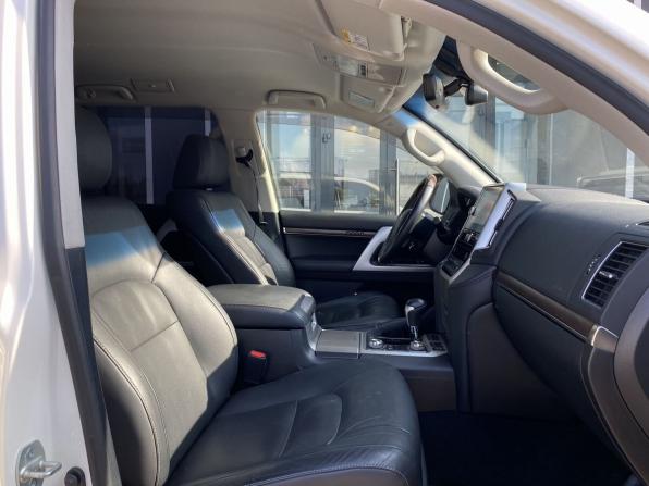 Toyota Land Cruiser 200 Series Рестайлинг 2 с пробегом 2017 года, цена 6 549 000 рублей, 81280 км, внедорожник, Автокод Объявления