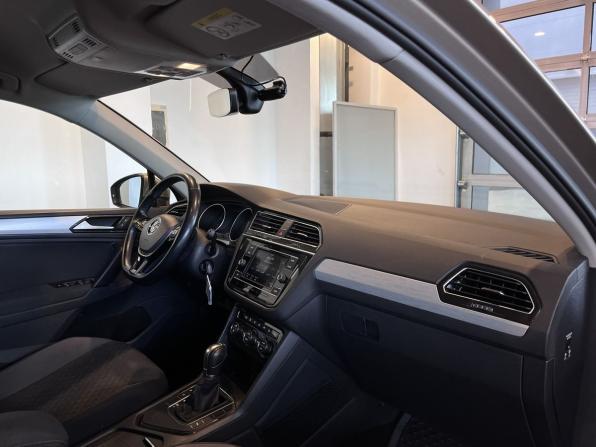 Volkswagen Tiguan II с пробегом 2017 года, цена 2 455 000 рублей, 54888 км, внедорожник, Автокод Объявления