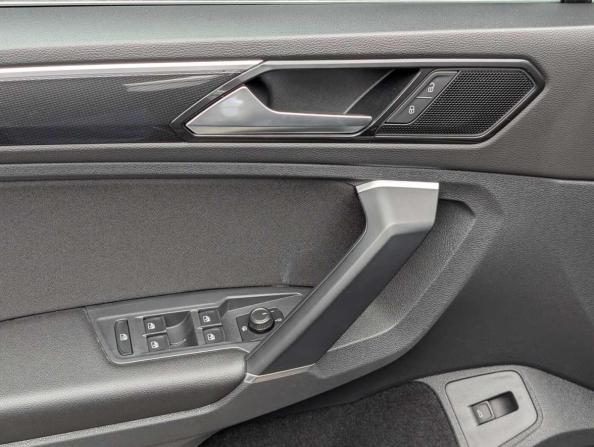 Volkswagen Tiguan II с пробегом 2018 года, цена 2 647 000 рублей, 91394 км, внедорожник, Автокод Объявления
