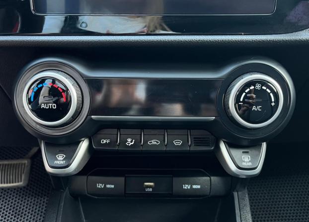 Kia Rio IV Рестайлинг с пробегом 2021 года, цена 1 690 000 рублей, 52827 км, хэтчбек, Автокод Объявления