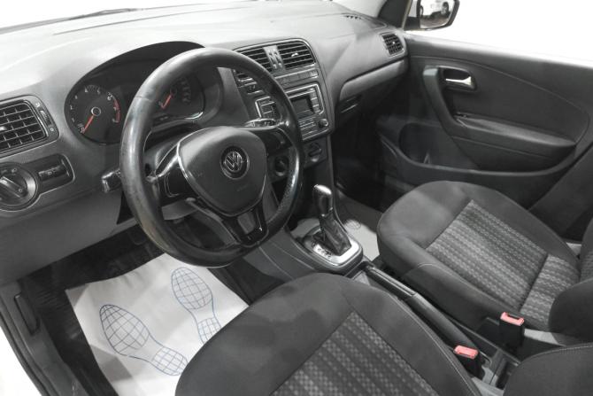 Volkswagen Polo V Рестайлинг с пробегом 2015 года, цена 899 000 рублей, 250000 км, седан, Автокод Объявления