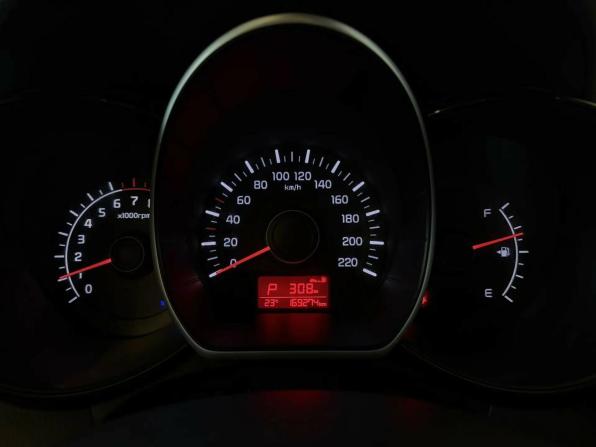 Kia Rio III Рестайлинг с пробегом 2015 года, цена 940 000 рублей, 169273 км, седан, Автокод Объявления