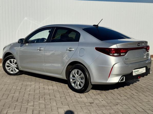 Kia Rio IV Рестайлинг с пробегом 2021 года, цена 1 765 000 рублей, 46000 км, седан, Автокод Объявления