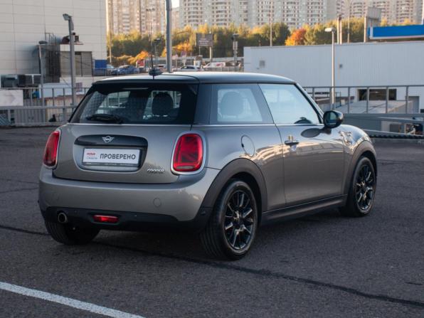Mini Hatch III (F55/F56) Рестайлинг с пробегом 2020 года, цена 2 148 000 рублей, 70514 км, хэтчбек, Автокод Объявления