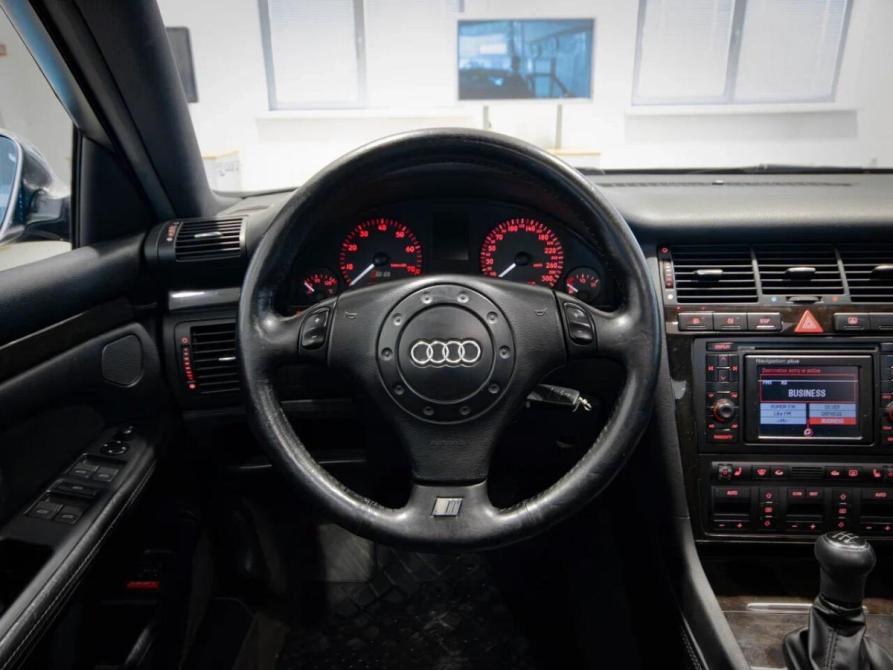 Audi S8 I (D2) Рестайлинг Москва  - изображение 5