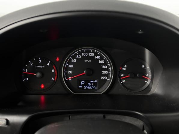 Hyundai H-1 II Рестайлинг с пробегом 2016 года, цена 2 615 900 рублей, 94604 км, минивэн, Автокод Объявления