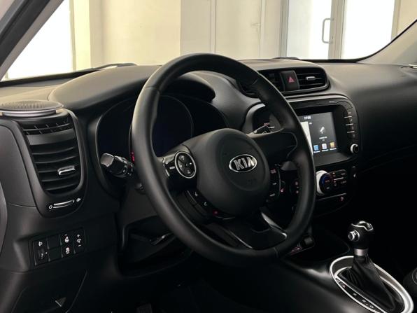 Kia Soul II Рестайлинг с пробегом 2018 года, цена 1 650 000 рублей, 122772 км, хэтчбек, Автокод Объявления
