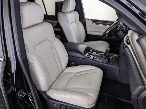 Lexus LX III Рестайлинг 2 с пробегом 2018 года, цена 9 990 000 рублей, 59664 км, внедорожник, Автокод Объявления