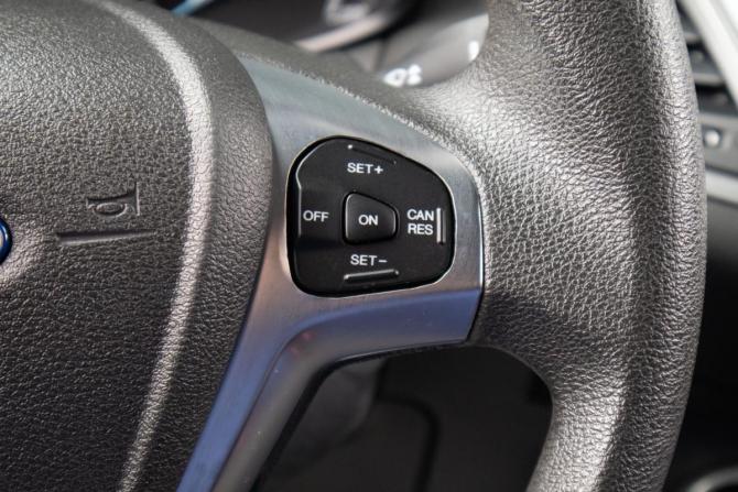Ford Fiesta Mk6 Рестайлинг с пробегом 2015 года, цена 899 000 рублей, 154100 км, седан, Автокод Объявления