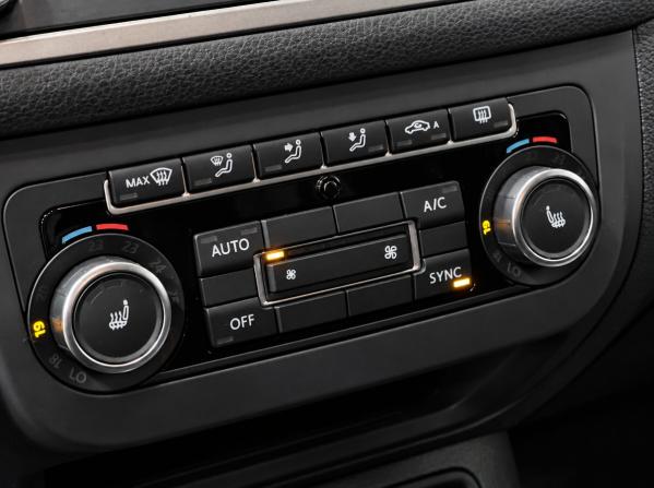 Volkswagen Golf Plus II с пробегом 2012 года, цена 1 090 500 рублей, 104080 км, хэтчбек, Автокод Объявления