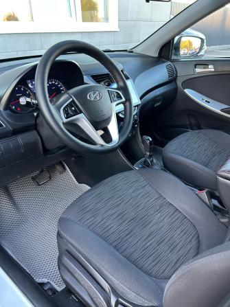 Hyundai Solaris I Рестайлинг с пробегом 2015 года, цена 950 000 рублей, 167631 км, седан, Автокод Объявления
