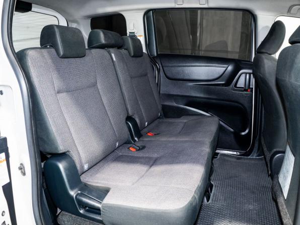Toyota Sienta II Рестайлинг с пробегом 2020 года, цена 1 255 000 рублей, 181700 км, компактвэн, Автокод Объявления