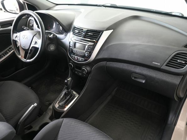 Hyundai Solaris I Рестайлинг с пробегом 2016 года, цена 1 239 900 рублей, 80000 км, седан, Автокод Объявления