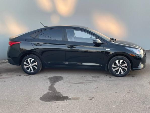 Hyundai Solaris II Рестайлинг с пробегом 2021 года, цена 1 450 000 рублей, 155479 км, седан, Автокод Объявления