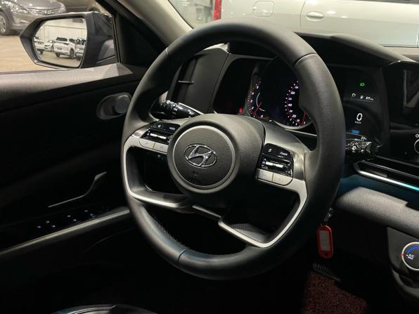 Hyundai Avante VII с пробегом 2020 года, цена 1 635 000 рублей, 115027 км, седан, Автокод Объявления