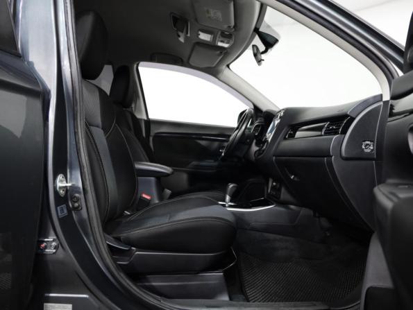 Mitsubishi Outlander III Рестайлинг 3 с пробегом 2019 года, цена 1 899 000 рублей, 138347 км, внедорожник, Автокод Объявления