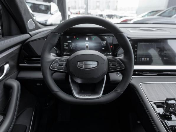 Geely Monjaro I Рестайлинг с пробегом 2025 года, цена 4 145 000 рублей, 63 км, внедорожник, Автокод Объявления