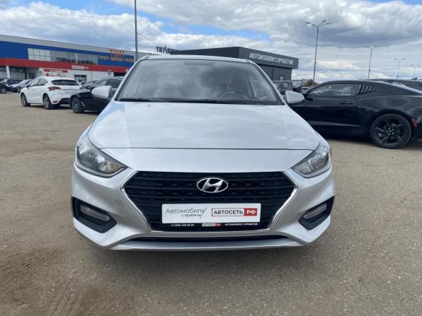 Hyundai Solaris II с пробегом 2018 года, цена 995 000 рублей, 194080 км, седан, Автокод Объявления