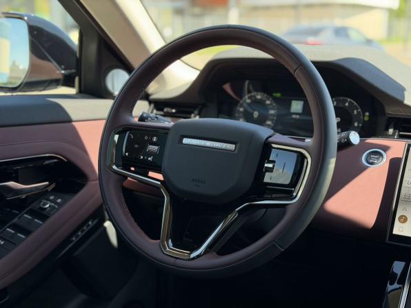 Land Rover Range Rover Evoque II Рестайлинг с пробегом 2025 года, цена 5 550 000 рублей, 25 км, внедорожник, Автокод Объявления