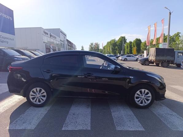 Kia Rio IV с пробегом 2018 года, цена 1 400 000 рублей, 93000 км, седан, Автокод Объявления