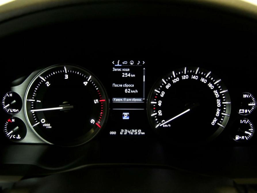 Toyota Land Cruiser 200 Series Рестайлинг 2 Санкт-Петербург  - изображение 13