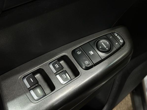 Kia Sportage IV Рестайлинг с пробегом 2019 года, цена 2 099 000 рублей, 68005 км, внедорожник, Автокод Объявления