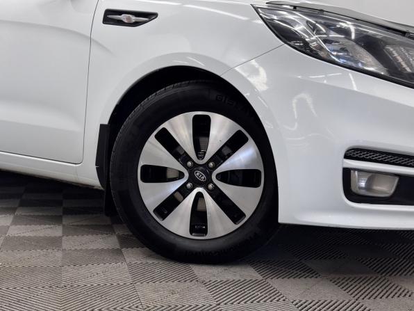 Kia Rio III Рестайлинг с пробегом 2016 года, цена 1 027 500 рублей, 161012 км, седан, Автокод Объявления