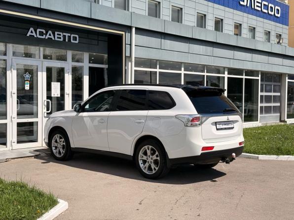 Mitsubishi Outlander III с пробегом 2013 года, цена 1 089 000 рублей, 246000 км, внедорожник, Автокод Объявления