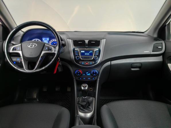 Hyundai Solaris I Рестайлинг с пробегом 2016 года, цена 999 000 рублей, 64000 км, хэтчбек, Автокод Объявления