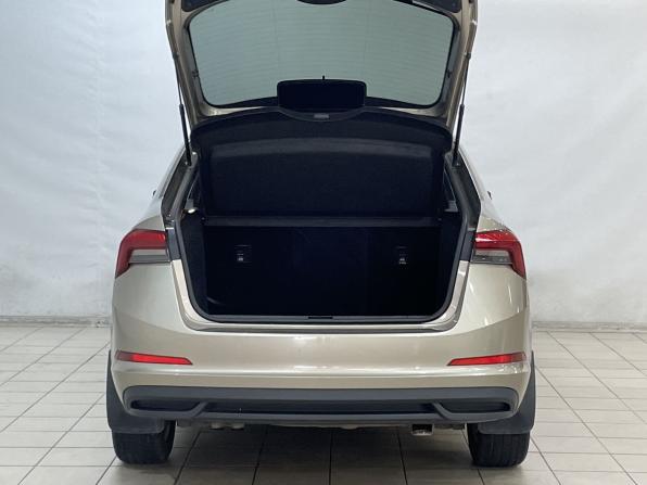 Skoda Rapid II с пробегом 2021 года, цена 1 649 000 рублей, 132903 км, лифтбек, Автокод Объявления