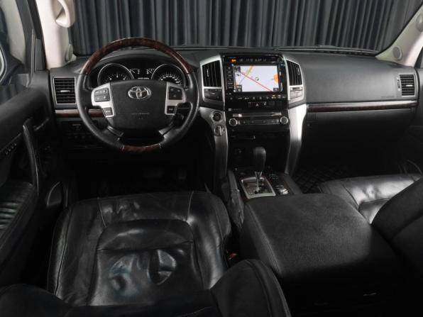 Toyota Land Cruiser 200 Series Рестайлинг 1 с пробегом 2012 года, цена 2 949 000 рублей, 385132 км, внедорожник, Автокод Объявления