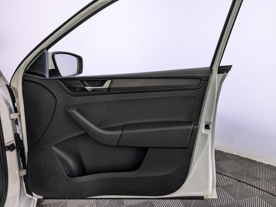 Skoda Rapid I Рестайлинг Москва  - изображение 25