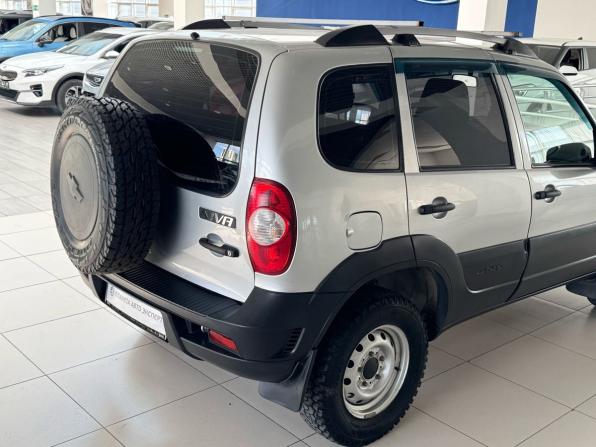 Chevrolet Niva I Рестайлинг с пробегом 2017 года, цена 490 000 рублей, 219138 км, внедорожник, Автокод Объявления
