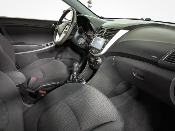 Hyundai Solaris I с пробегом 2012 года, цена 648 900 рублей, 223000 км, седан, Автокод Объявления