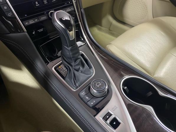 Infiniti Q50 I Рестайлинг с пробегом 2017 года, цена 1 819 900 рублей, 119233 км, седан, Автокод Объявления